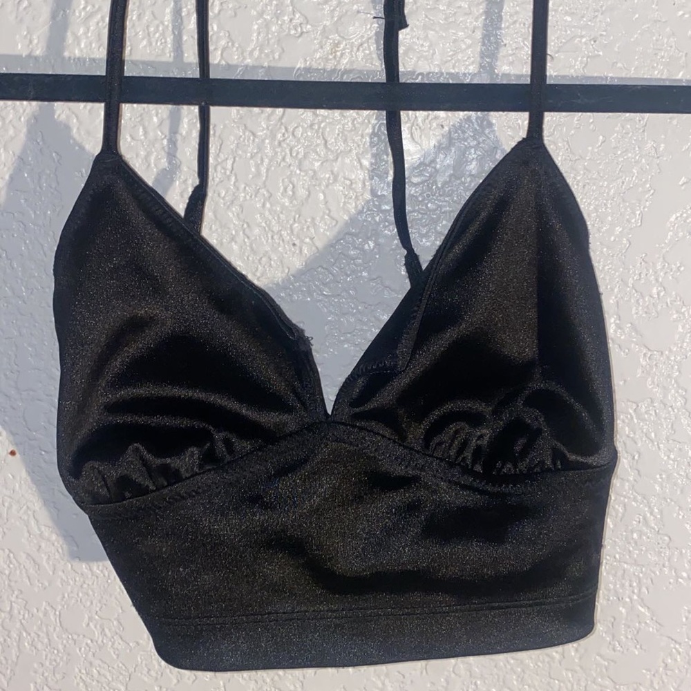 Shiny party tank top from forever 21. Never worn